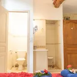 Le Clos Des Courtines - *