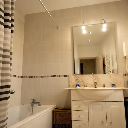 Le Clos Des Courtines - Meuvaines Apartment Meuvaines