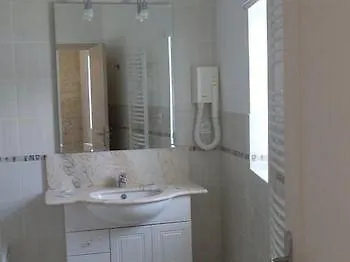 Le Clos Des Courtines - Meuvaines Apartment Meuvaines